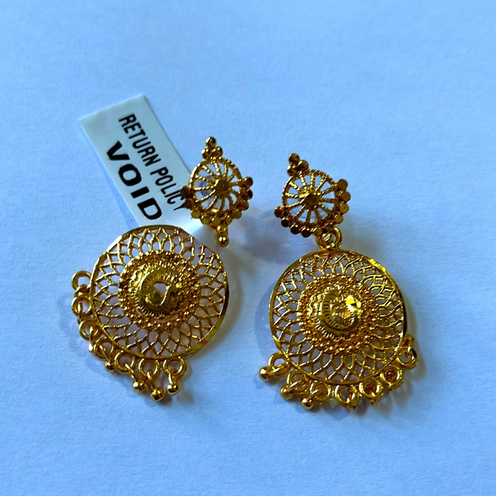 Gold earrings